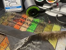 "Šedivka" s růžovou hlavičkou - použité vázací materiály