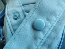 Rybářská košile Simms Intruder BiComp - Plastové patenty pro rychlé zapnutí/rozepnutí košile