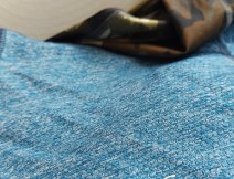 Vnj struktura materilu BugStopper u trika s kapuc v tmav modr barv Nightfall Heather.