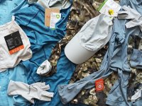 Simms SolarFlex & BugStopper - Nepostradatelné letní rybářské oblečení