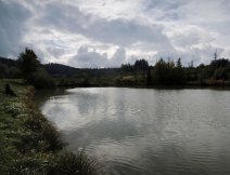 PK1 - M oblben loveck teritorium - nkolik destek metr od hrze PK2.