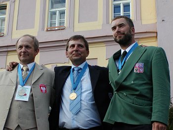 Dan Svrek ve spolenosti medailist z MS 2004