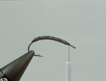 Step1 Put fine lead wire on the hook shank (two layers around the thorax). Optionally coat with varnish