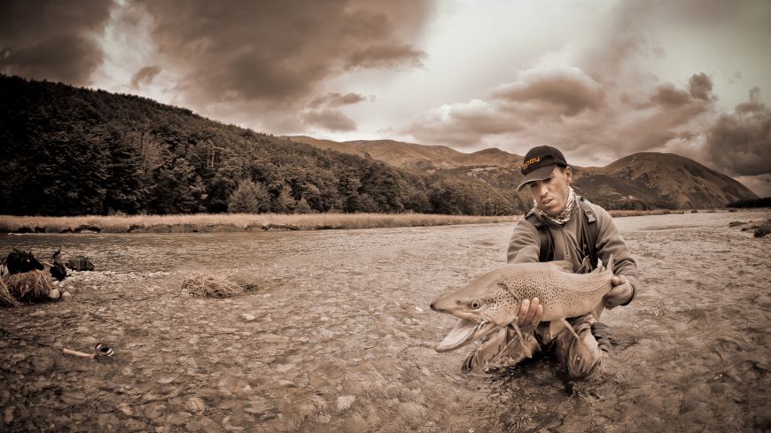 A big brown sight fished by my friend Julien in a river that i'll never forget... NZ