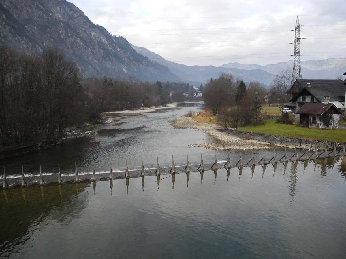 View from the bridge below Hallst�tter Lake