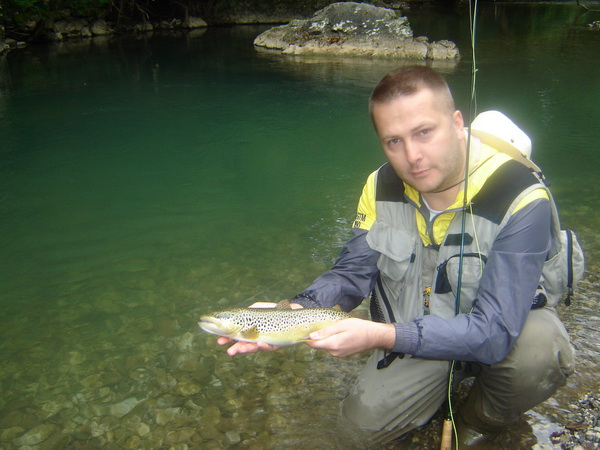 Radovan, trout 36cm, stone fly nymph