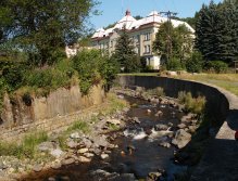 Rolava v Nejdku u polikliniky