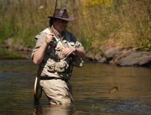 Zdolávání potočáka v regulovaném úseku Rolavy