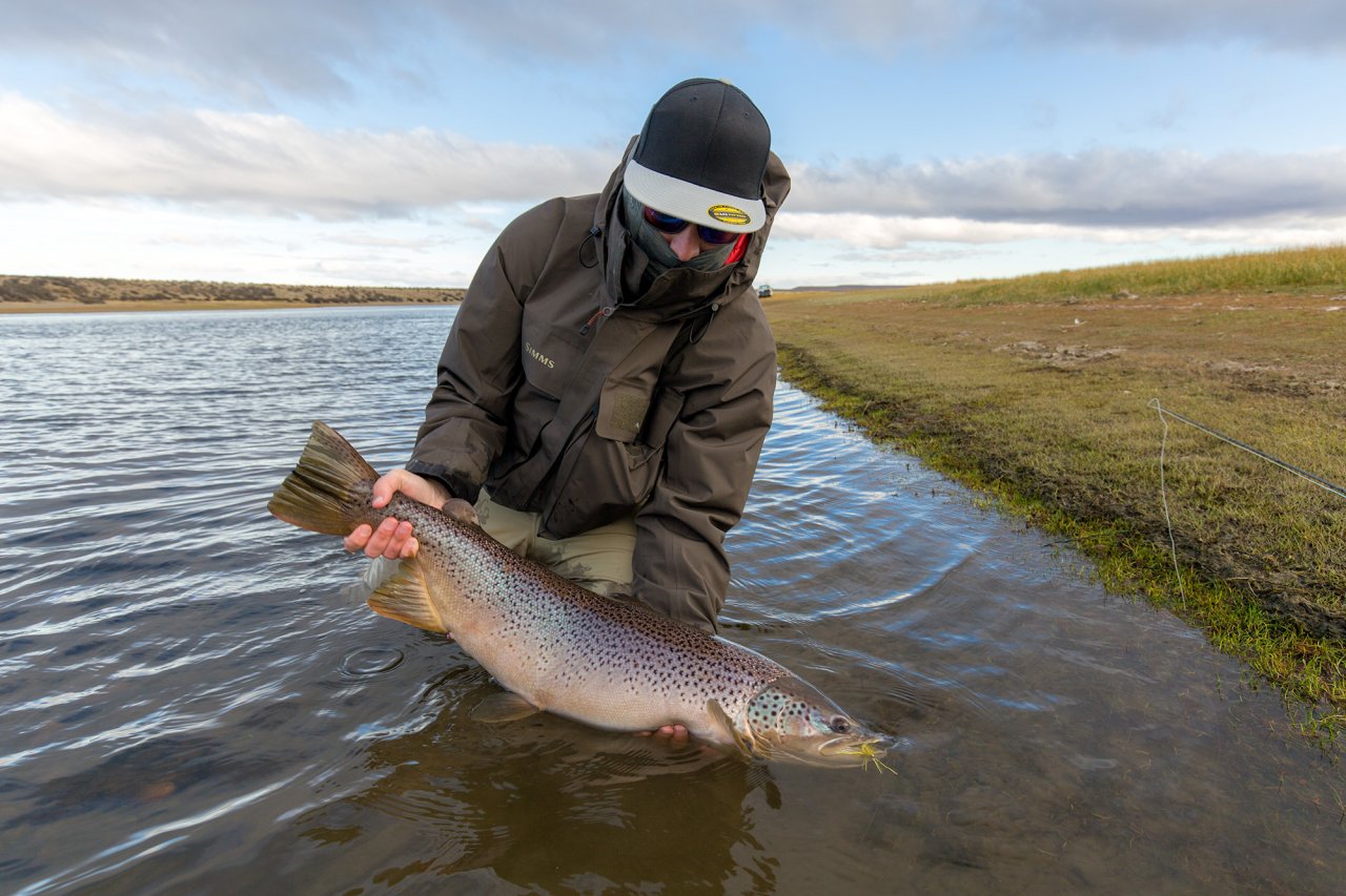 Jozes se sv�m nejv�t��m mo�sk�m pstruhem