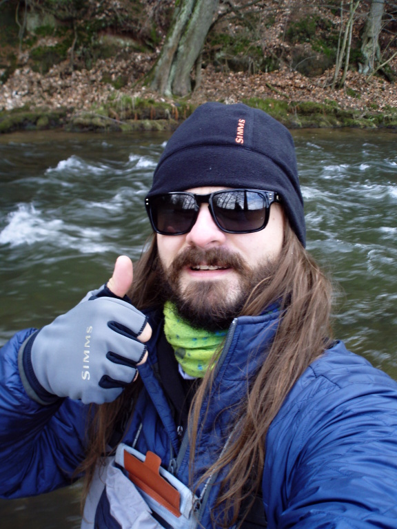 Unaven�, ale velice spokojen� autor... Kr�sn� den u vody! Ale�