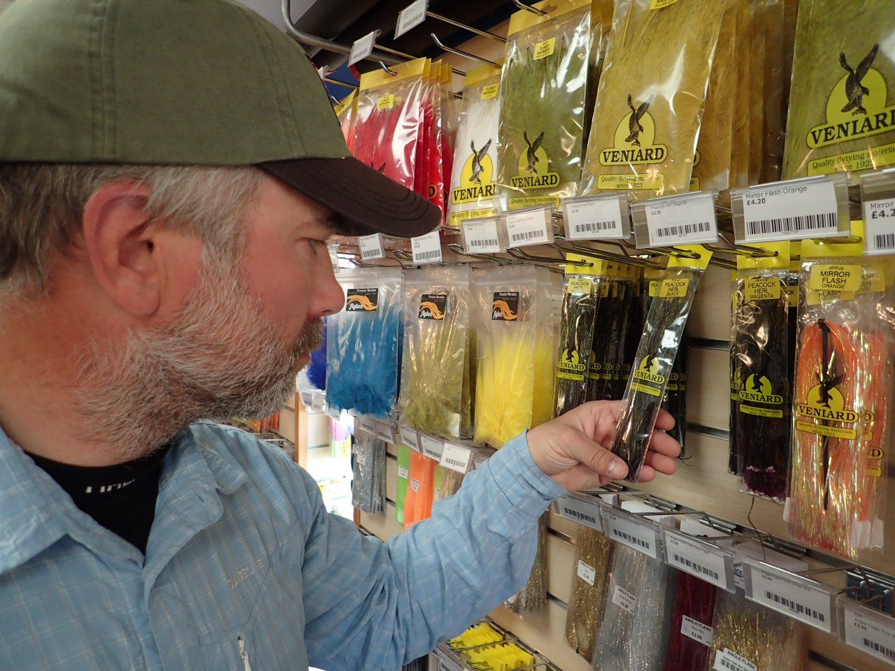 A dopln�n� v�zac�ch materi�l�