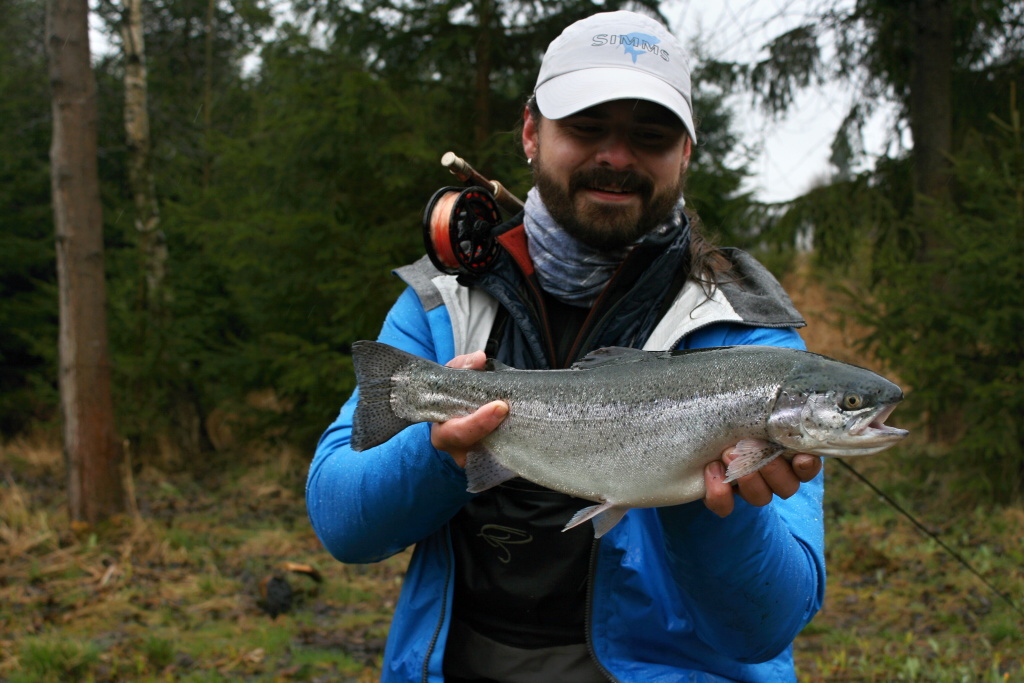 P�kn� stav�n� duh�k ze za��tku �sp�n�ho, le� velice de�tiv�ho a v�trn�ho dne. N�kdy jsou podm�nky opravdu tvrd�, ale o to v�ce to m��e b�t p��zniv� vyhl�dka pro ryb� aktivitu!