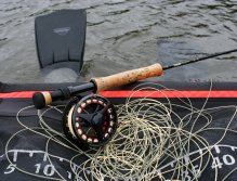 Pohodička na boatu! V hlavní roli: Hanak Competition Long Cast Hover Ltd. - připravena k dalšímu hodu.
