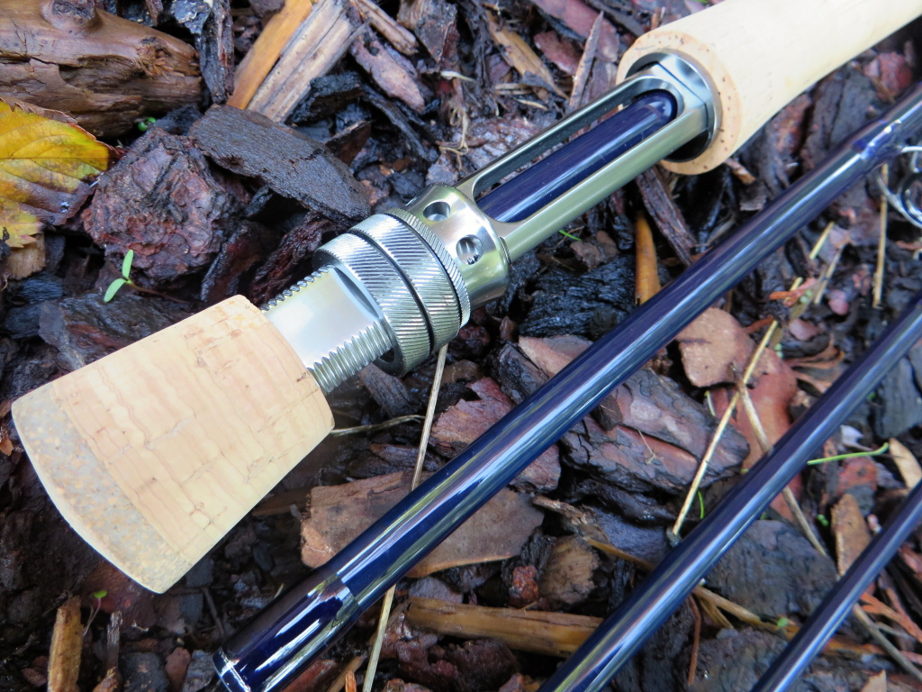 Kr�sn� designovan� sedlo navij�ku a �rouben� zdob� tento jezern� speci�l.