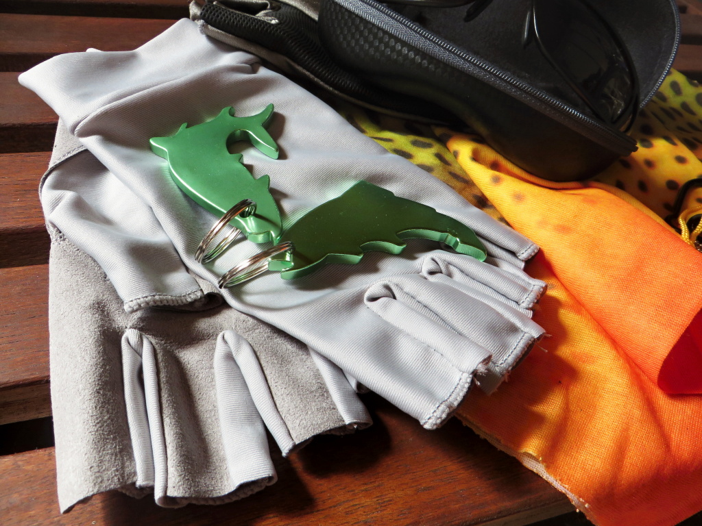 Leichi Letn� Anti-UV rukavice a origin�ln� ryb� kl��enka 2v1.