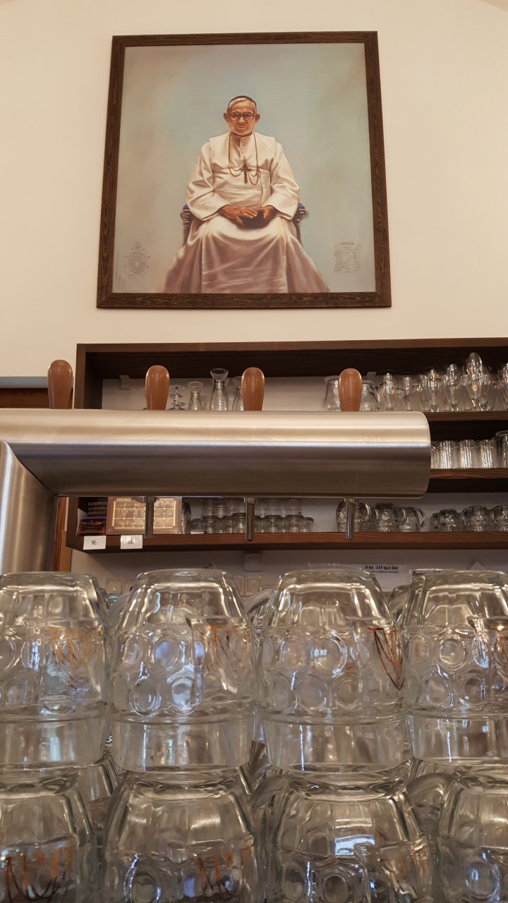 Konzumace alkoholu pod dohledem