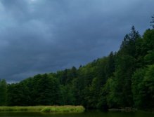 Bouřka přichází. Otázkou je, zda-li přinese pozitivní, nebo negativní změnu. Pokud utečete, její důsledky na ryby nikdy nezjistíte. Při hromobití se určitě schovejte, ale jděte lovit ihned po konci bouřky. Často je to nejhodnotnější chvilka lovu.