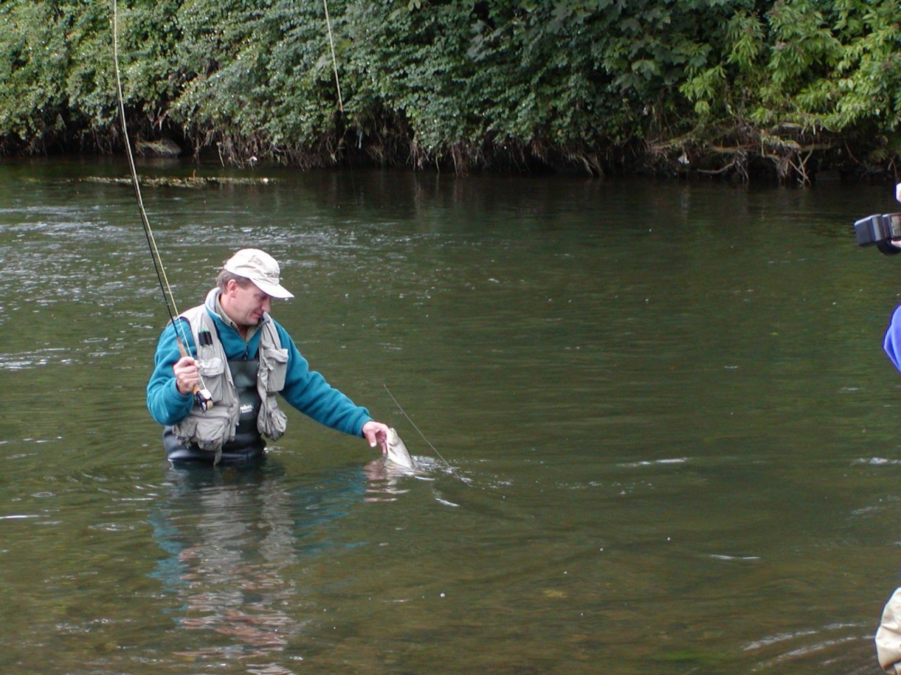 Ji�� just caught a fish on a jig fly