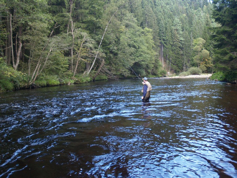 Luk� Pazdern�k fishing Otava near An�n