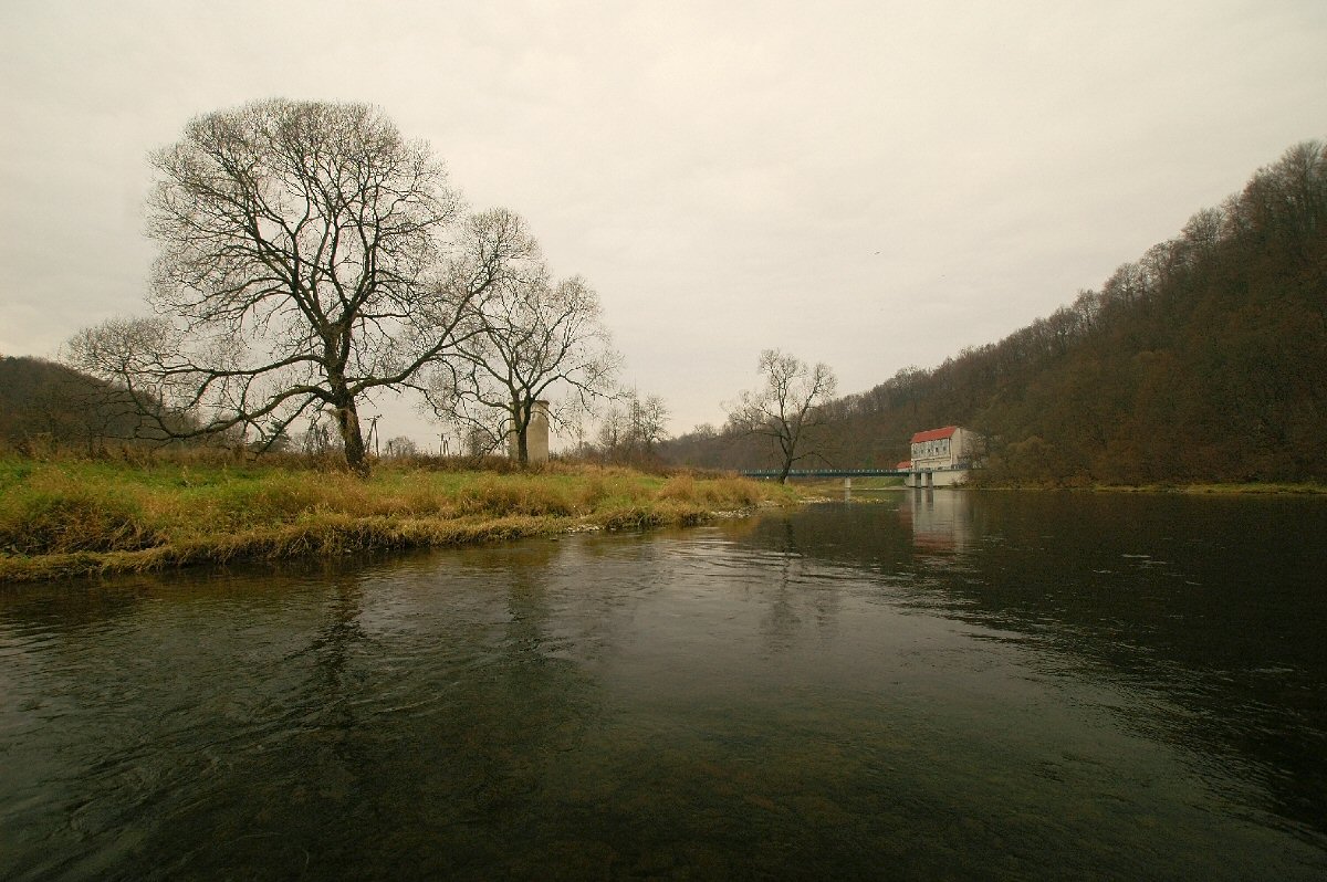The river San above the power station