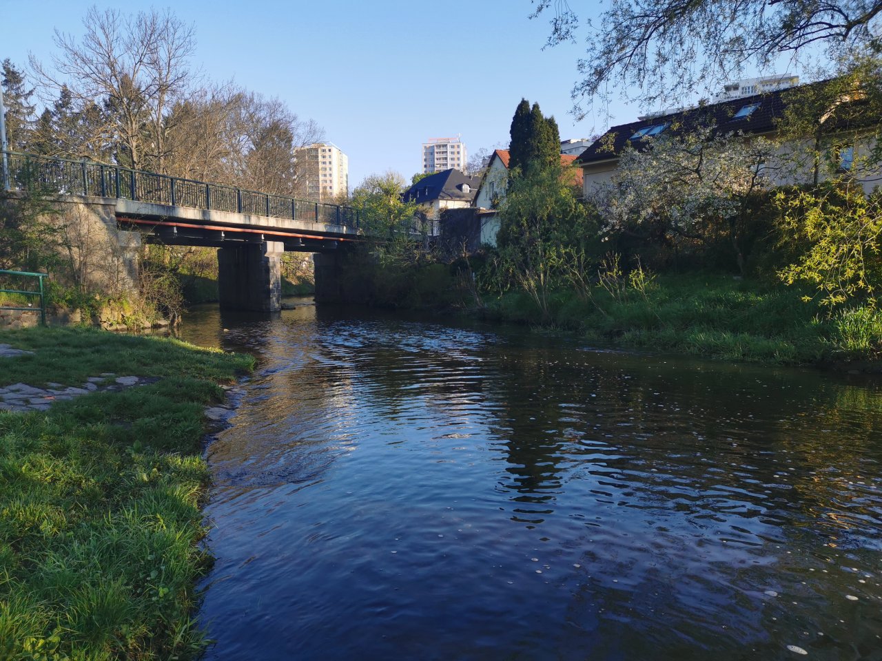 Boti� v Praze Z�b�hlic�ch