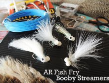 AR Fish Fry Booby Streamers! Zleva: Zonker Booby Streamer, Traditional Stillwater Booby Attractor, Sparkler Fish Fry Booby, Floozy Eyes Natural Booby