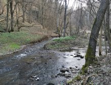 Kačák pod obcí Hostim