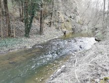 Kačák pod obcí Hostim