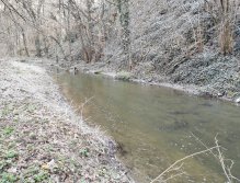 Kačák pod obcí Hostim
