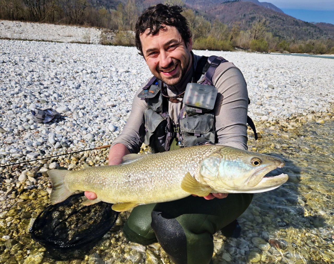 Jarn� mu�ka�sk� v�prava za slovinsk�mi mohyk�ny