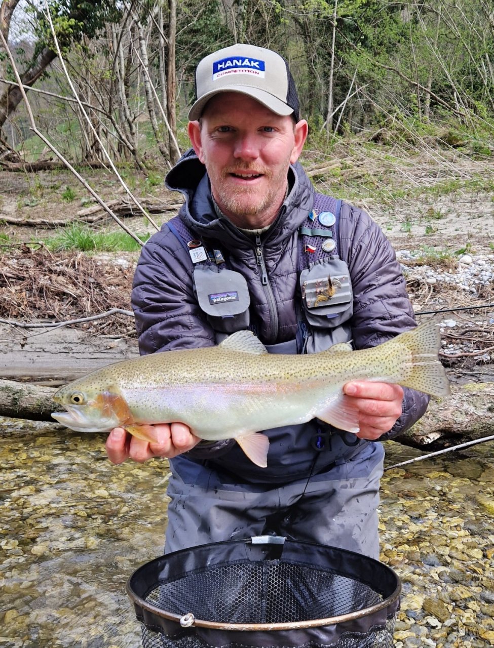 Jarn� mu�ka�sk� v�prava za slovinsk�mi mohyk�ny