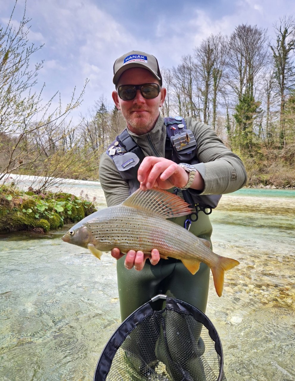 Jarn� mu�ka�sk� v�prava za slovinsk�mi mohyk�ny