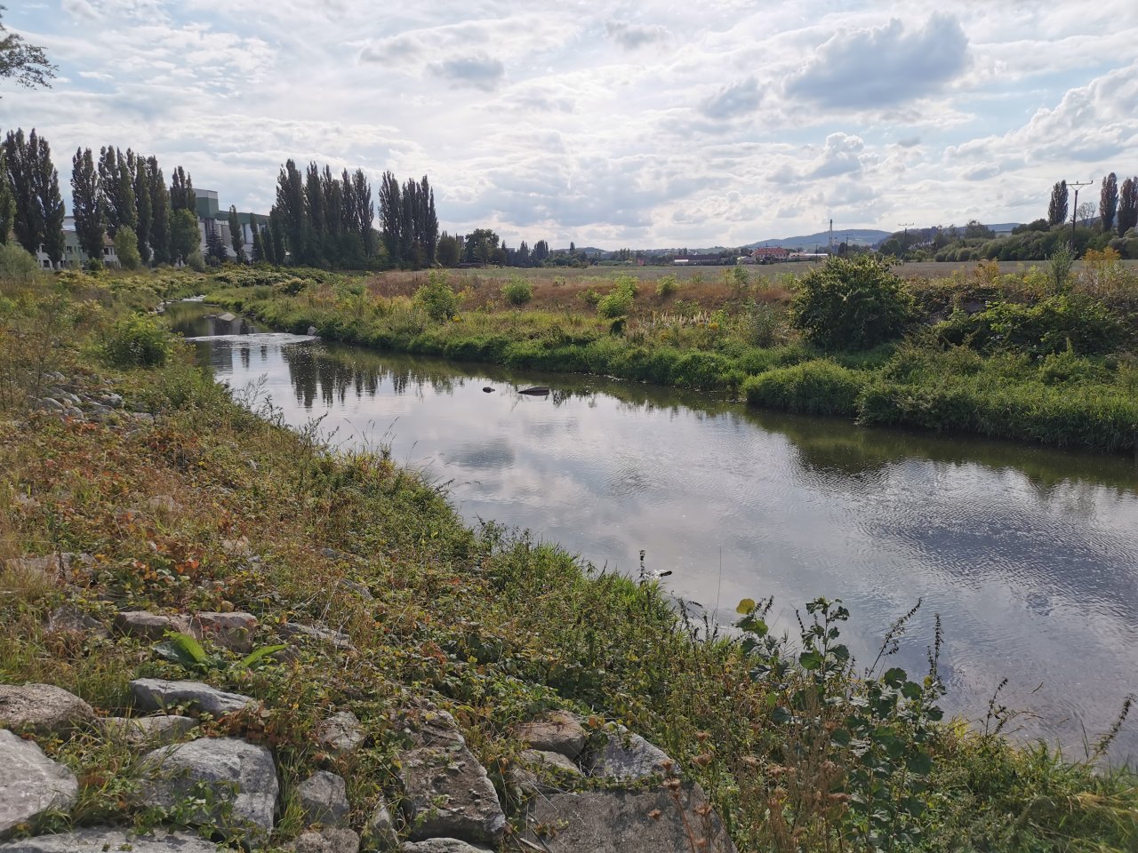 Lit�vka pohled od Berouna na Kr�l�v Dv�r