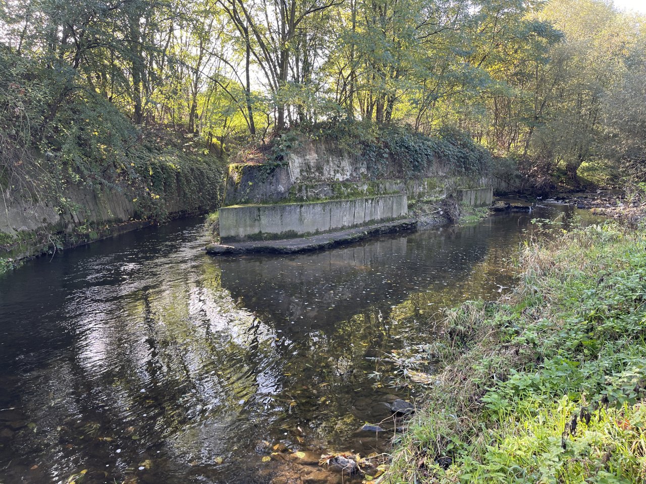 Lit�vka - soutok n�honu a �eky pod jezem nad Libomy�l�