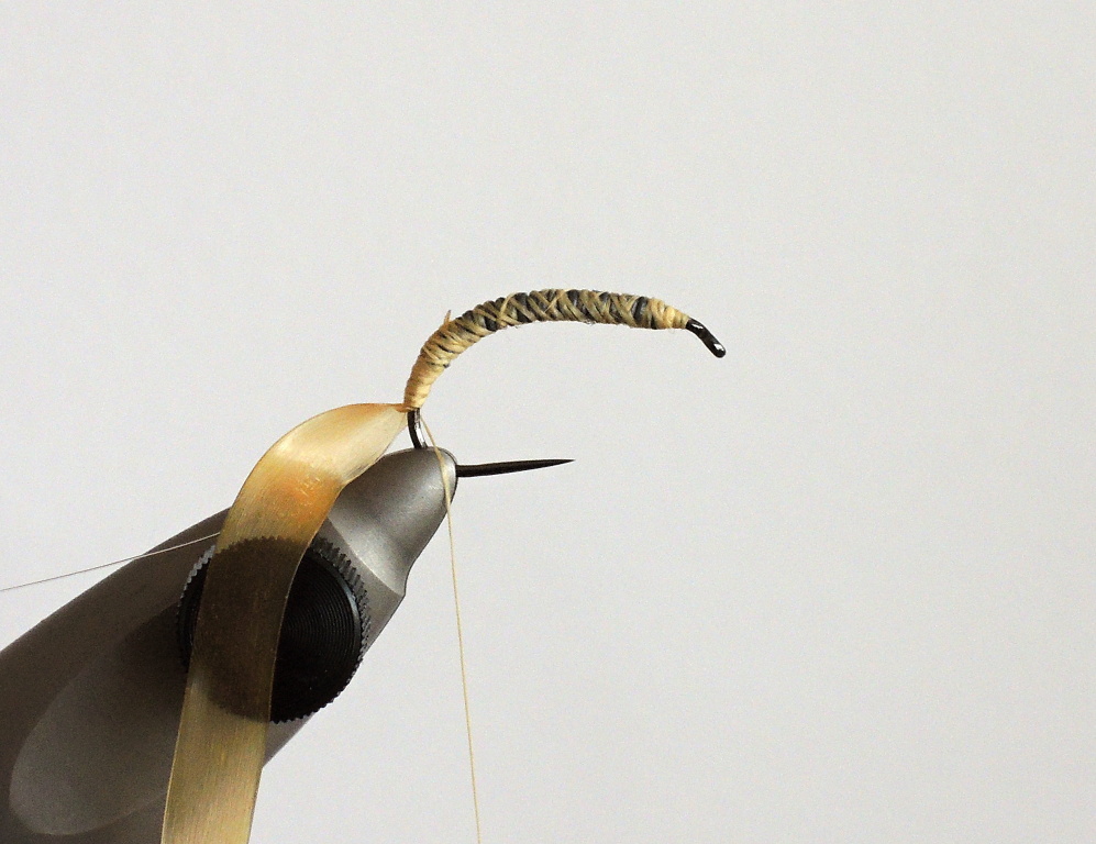 KROK 1 - Zat�en� h��ku & P�iv�z�n� krou�kovac�ho vlasce a vinylov�ho h�b�tku