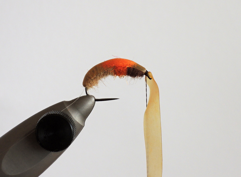 KROK 6 - P�et�hnut� h�b�tkov�ho materi�lu & Vytv��en� segmentovan�ho t�l��ka