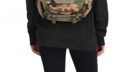 Mu�ka�sk� ledvinka Simms Tributary Hip Pack Woodland Camo