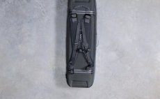 Pouzdro na mukask vybaven Simms GTS Rod & Reel Vault Carbon