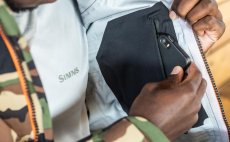 Ryb��sk� bunda Simms CX Jacket Woodland Camo