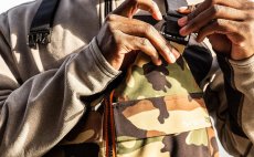 Ryb��sk� kalhoty na k�andy Simms CX Bib Woodland Camo