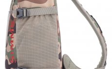 Ryb��sk� batoh Simms Tributary Sling Pack Woodland Camo