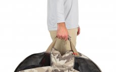 Ta�ka na brod�c� kalhoty a boty Simms Taco Bag Woodland Camo Sandbar