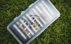 Krabika na muky Fulling Mill Dry Fly & Hopper Box Blue - V akci