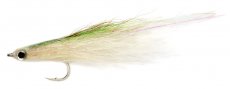 Streamer napodobujc drobnou rybku perleov-olivov