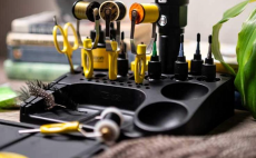 Organizr vzacch pomcek Loon Outdoors Bench Boss