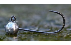 Bezprotihrotov� jigov� h��ky s hlavi�kou ... Bezprotihrotov� jigov� h��ky s hlavi�kou RedBass Sickle #2 - 22 mm, 1,0 g