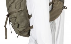 Mu�ka�sk� batoh s vestou Simms Flyweight Vest Pack Tan