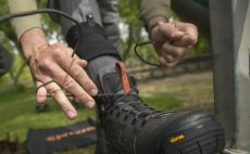 Brod�c� boty Simms G4 Pro Vibram Soles Carbon - V akci