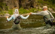 Brod�c� kalhoty Simms Freestone Z Stockingfoot Dark Gunmetal - V akci