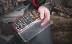 Krabika na muky Fulling Mill Stealth Box Red - V akci